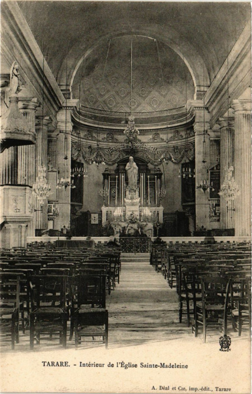 Carte postale ancienne Tarare - Intérieur de Eglise Sainte-Madeleine à Tarare