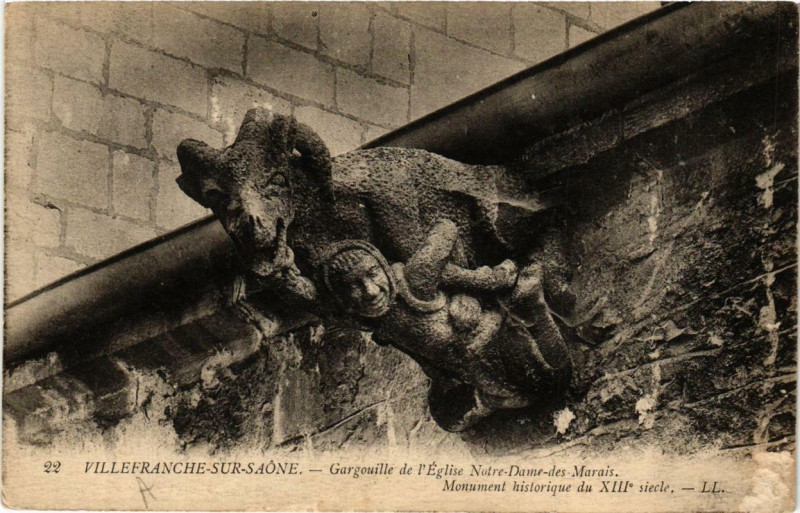 Carte postale ancienne Villefranche-sur-Saone Gargouille de Eglise N.-D.-des Marai à Villefranche-sur-Saône