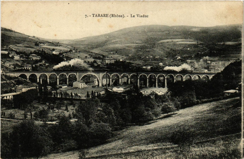 Carte postale ancienne Tarare - Le Viaduc à Tarare