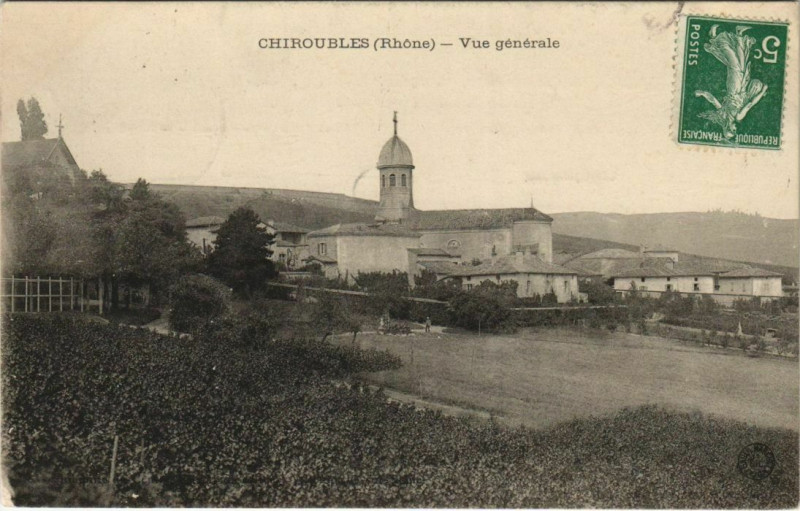Carte postale ancienne Chiroubles Vue Generale à Chiroubles