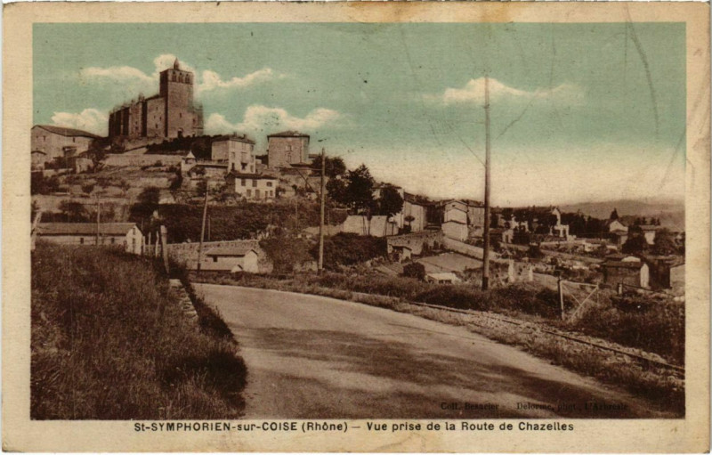 Carte postale ancienne Saint-Symphorien-sur-Coise - Vue prise de la Route de Chazelles à Saint-Symphorien-sur-Coise