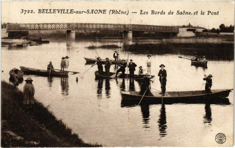 Carte postale ancienne Belleville-sur-Saone - Les Bords de Saone et le Pont
