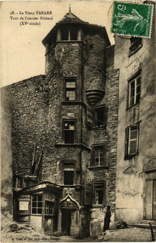 Carte postale ancienne Tarare - Le Vieux Tarare - Tour de l'Ancien Prieure à Tarare