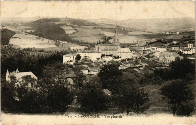 Carte postale ancienne Sainte-Colombe - Vue Generale à Sainte-Colombe