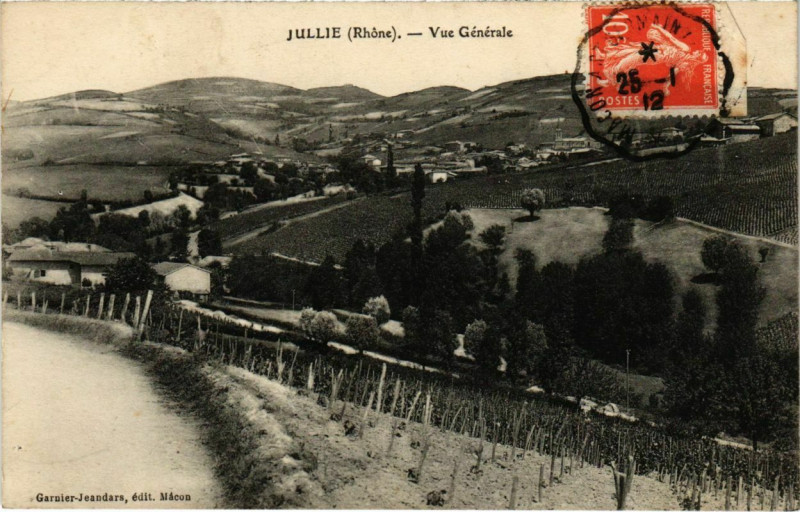 Carte postale ancienne Jullie - Vue Generale à Jullié