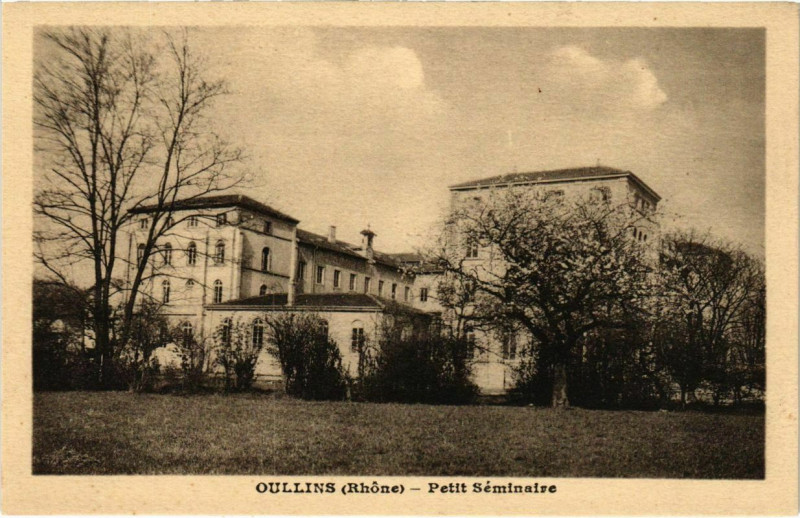 Carte postale ancienne Oullins - Petit Seminaire à Oullins