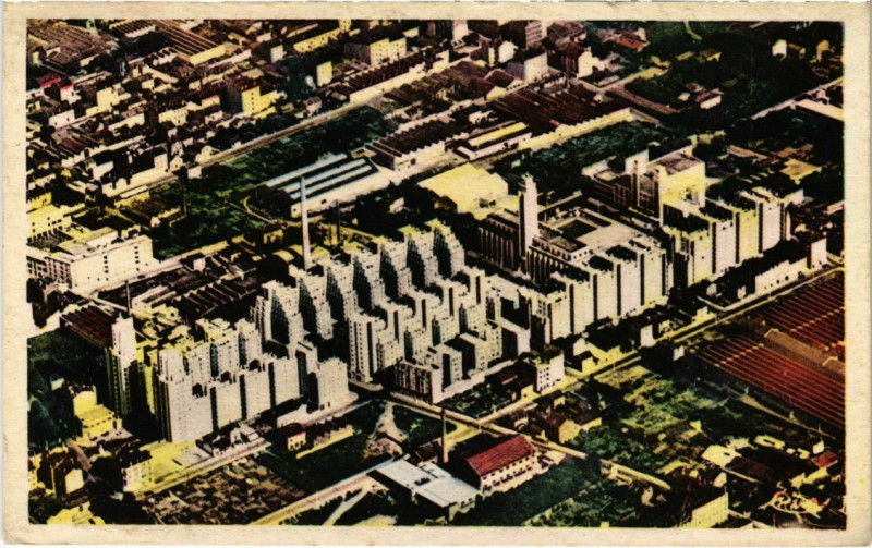 Carte postale ancienne Lyon-Villeurbanne - Les Gratte-Ciel vus a vol d'Oiseau à Lyon