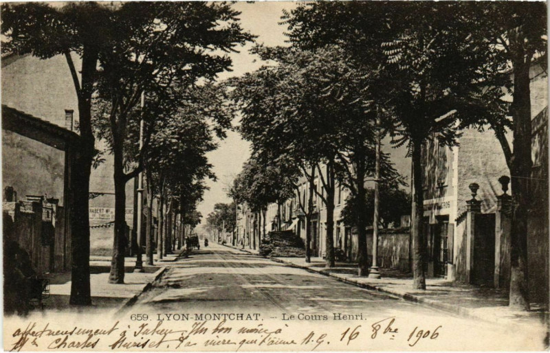 Carte postale ancienne Lyon-Montchat - Le Cours Henri à Cours