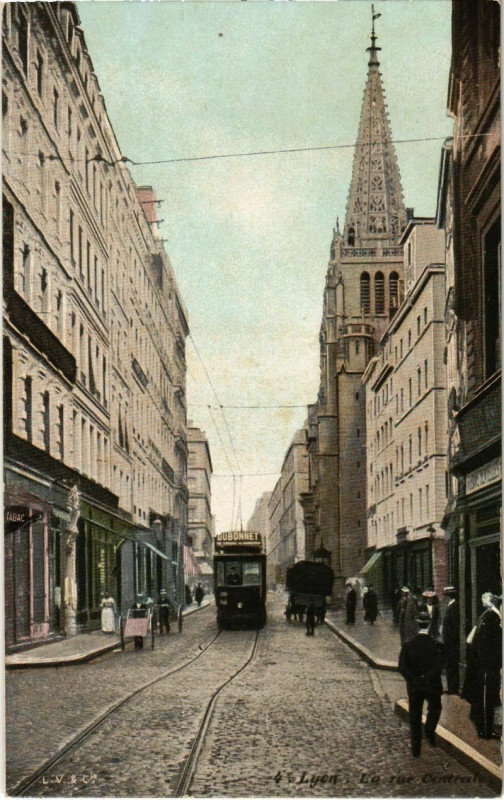 Carte postale ancienne Lyon- La Rue Centrale France à Lyon