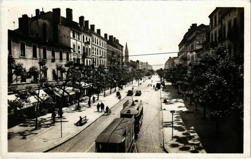 Carte postale ancienne Lyon- Cours Charlemagne France à Lyon 2e Arrondissement