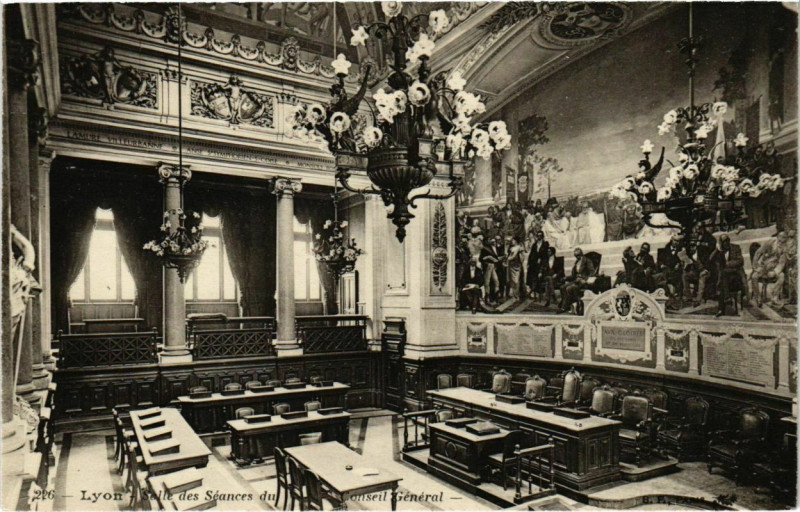 Carte postale ancienne Lyon- Salle des Seances du Consail General France à Lyon