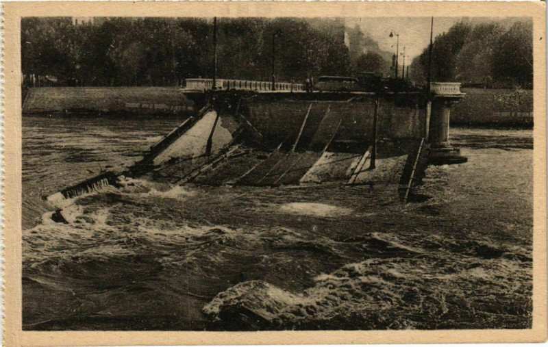 Carte postale ancienne Lyon- Pont Morand France à Lyon