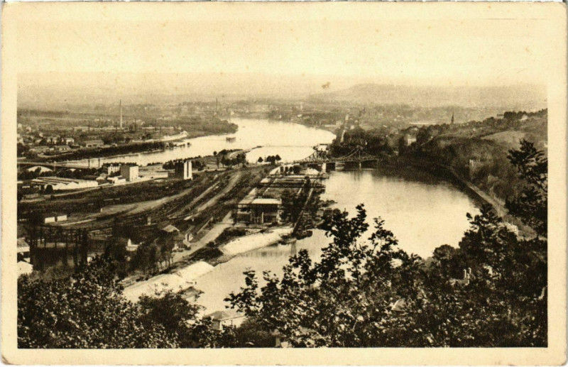 Carte postale ancienne Lyon- Le Confluent du Rhone et de la Saone France à Lyon