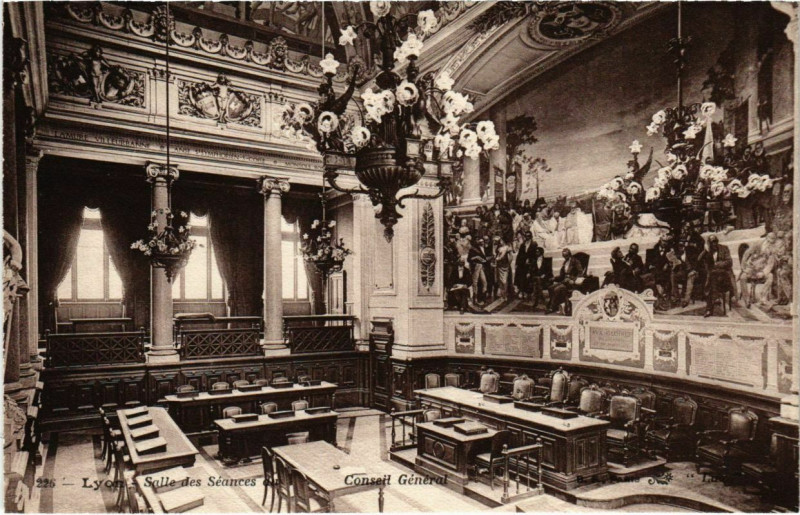 Carte postale ancienne Lyon- Salle des Seances du Consail General France à Lyon