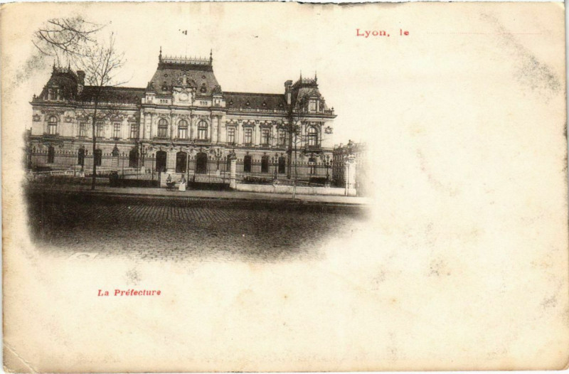 Carte postale ancienne Lyon- La Prefecture France à Lyon