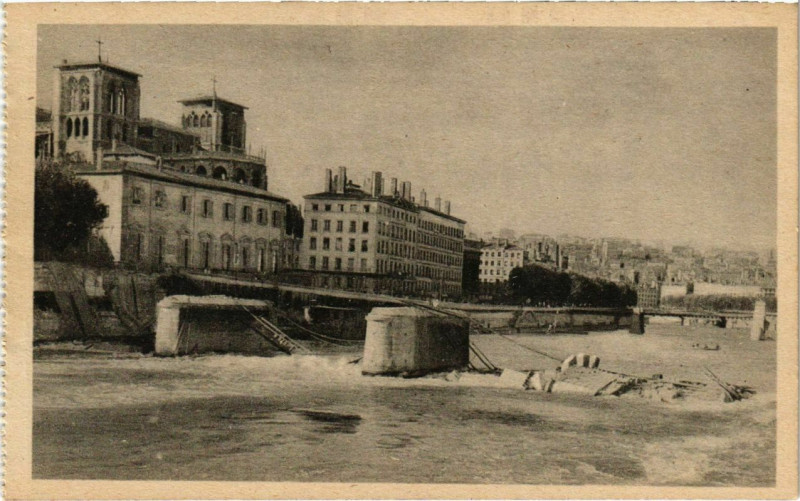 Carte postale ancienne Lyon- Pont Tilsitt France à Lyon