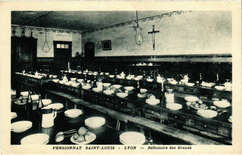 Carte postale ancienne Lyon- Pensionnat St Louis, Refectoire des Grands France à Lyon