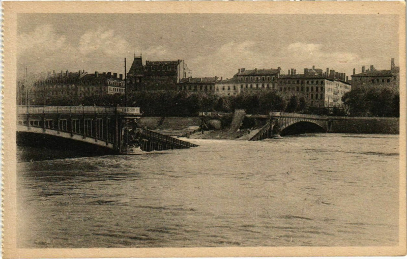 Carte postale ancienne Lyon- Pont Lafayette France à Lyon
