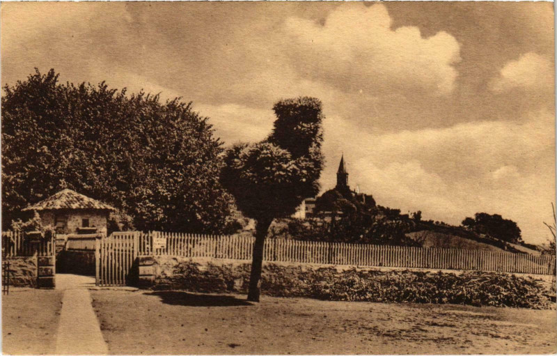 Carte postale ancienne Pleymieux Cour de la Ferme Rhone