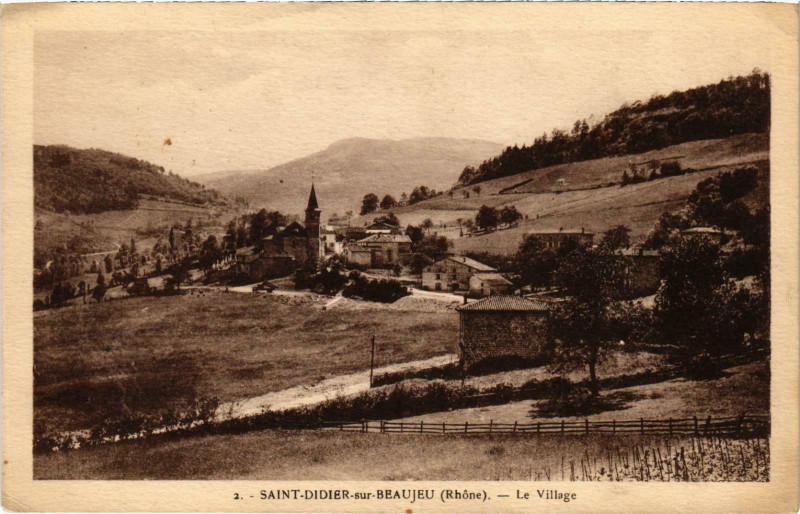 Carte postale ancienne St-Didier sur Beaujeu Rhone à Beaujeu