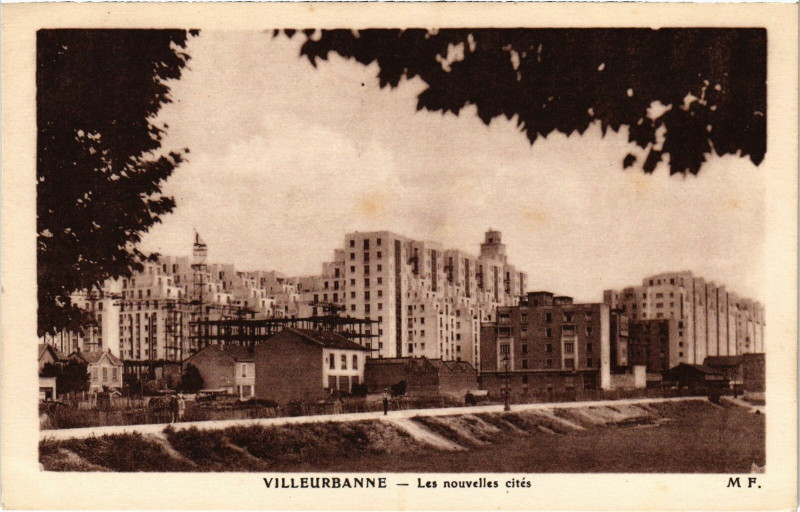 Carte postale ancienne Villeurbanne Les Nouvelles Cites Rhone à Villeurbanne