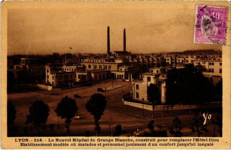 Carte postale ancienne Lyon Le Nouvel Hopital Rhone à Lyon
