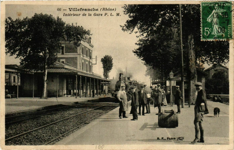 Carte postale ancienne Villefranche-sur-Saone Interieur de la Gare P.L.M. à Villefranche-sur-Saône