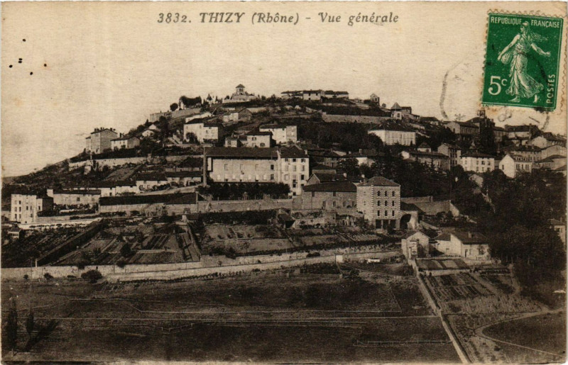 Carte postale ancienne Thizy - Vue generale