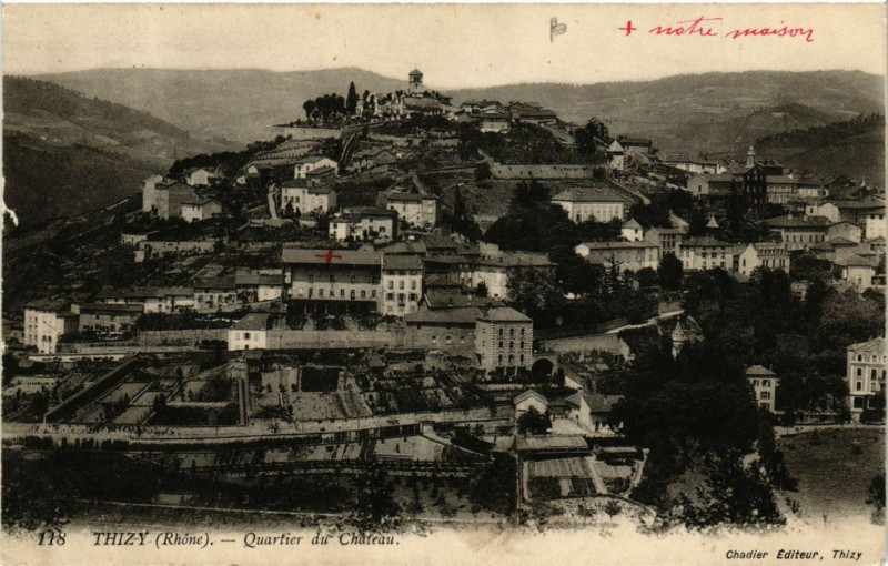 Carte postale ancienne Thizy - Quartier du Chateau