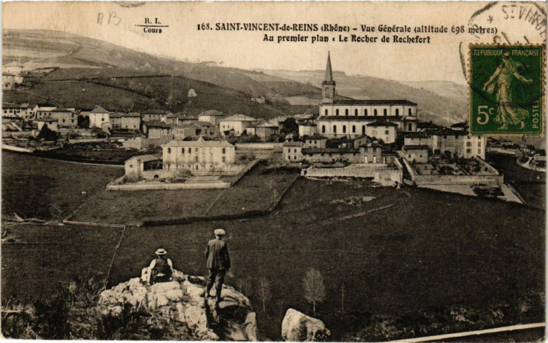 Carte postale ancienne Saint Vincent de Reins - Vue generale au premier plan à Saint-Vincent-de-Reins