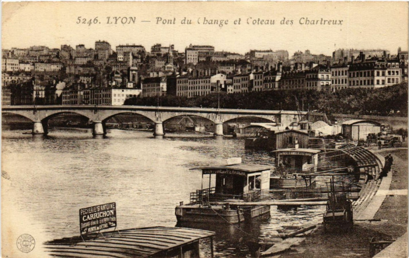 Carte postale ancienne Lyon Pont du Change et Coteau des Chartreux à Lyon
