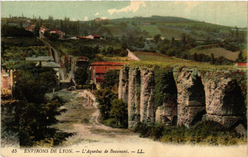 Carte postale ancienne L'Aqueduc de Beaunant à Sainte-Foy-lès-Lyon