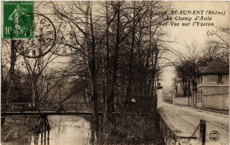 Carte postale ancienne Beaunant Le Champ d'Asile et vue sur l'Yzeron à Yzeron