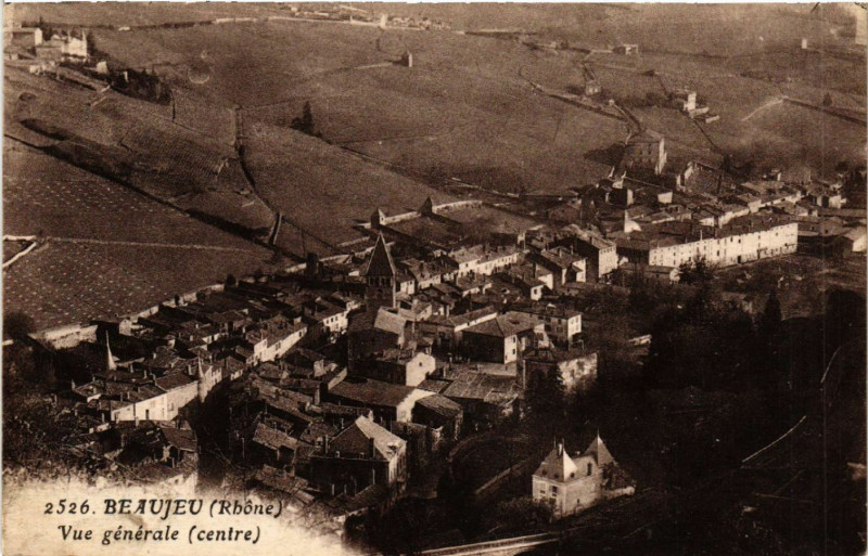 Carte postale ancienne Beaujeu Vue générale à Beaujeu