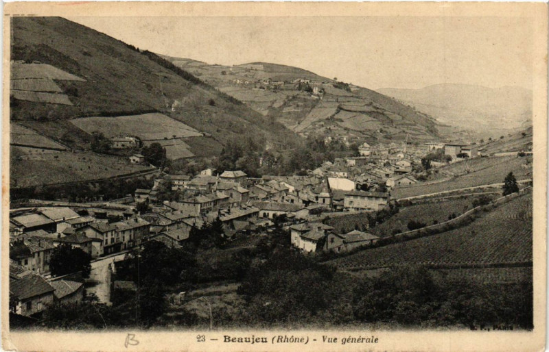 Carte postale ancienne Beaujeu Vue générale à Beaujeu
