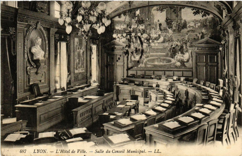 Carte postale ancienne Lyon Hotel de Ville. Salle du Conseil Municipal à Lyon