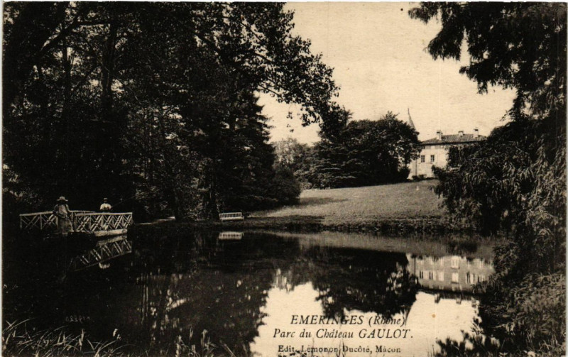 Carte postale ancienne Emeringes Parc du Chateau Gaulot à Émeringes
