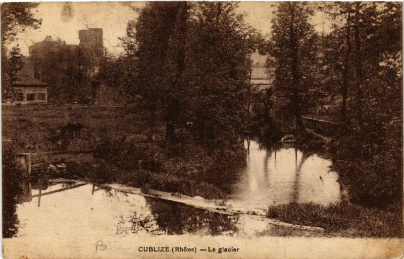 Carte postale ancienne Cublize Le glacier à Cublize