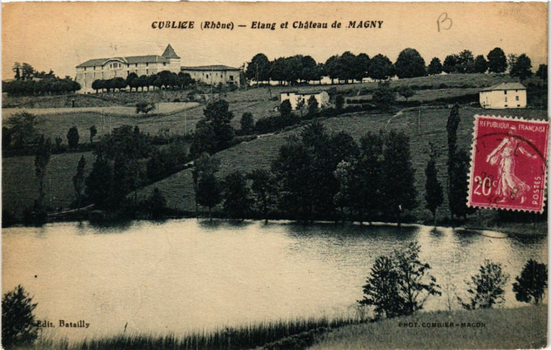 Carte postale ancienne Cublize Etang et Chateau de Magny à Cublize