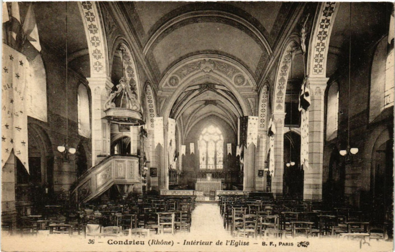 Carte postale ancienne Condrieu Interieur de l'Eglise à Condrieu
