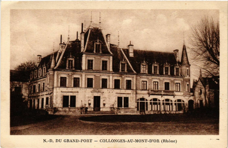 Carte postale ancienne Collonges au Mont-d'Or Notre Dame du Grand Port à Collonges-au-Mont-d'Or