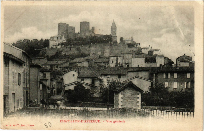 Carte postale ancienne Chatillon d'Azergues Vue générale à Châtillon