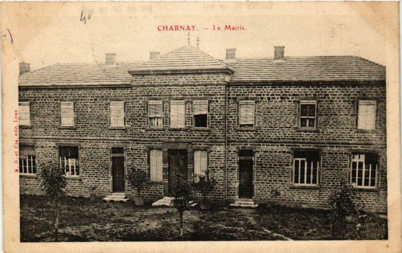 Carte postale ancienne Charnay La Mairie à Charnay