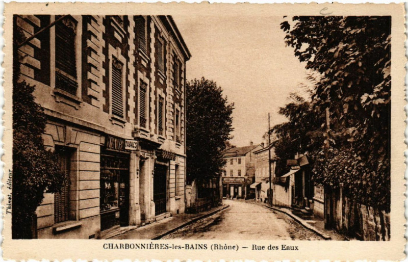 Carte postale ancienne Charbonnieres-les-Bains Rue des Eaux à Charbonnières-les-Bains