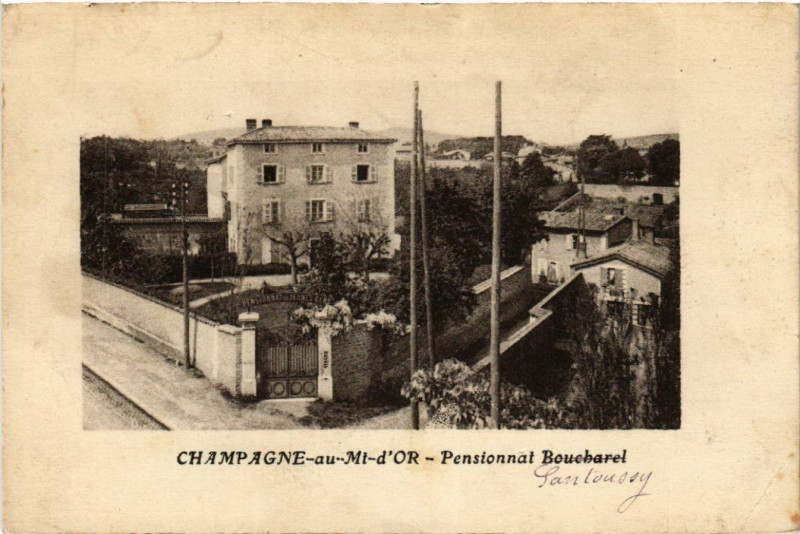 Carte postale ancienne Champagne au Mont-d'Or Pensionnat Pantoussy à Champagne-au-Mont-d'Or