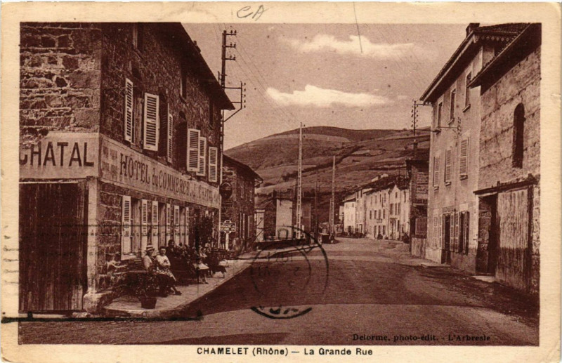 Carte postale ancienne Chamelet La Grande Rue à Chamelet
