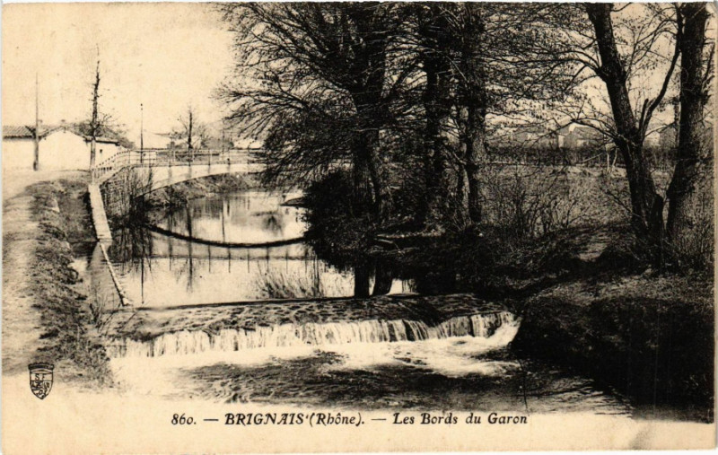 Carte postale ancienne Brignais Les Bords du Garon à Brignais