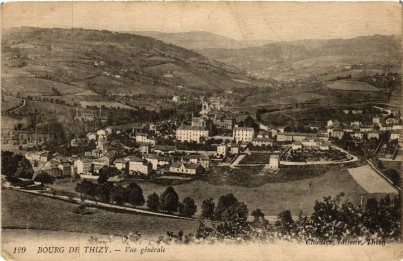 Carte postale ancienne Bourg-de-Thizy Vue générale