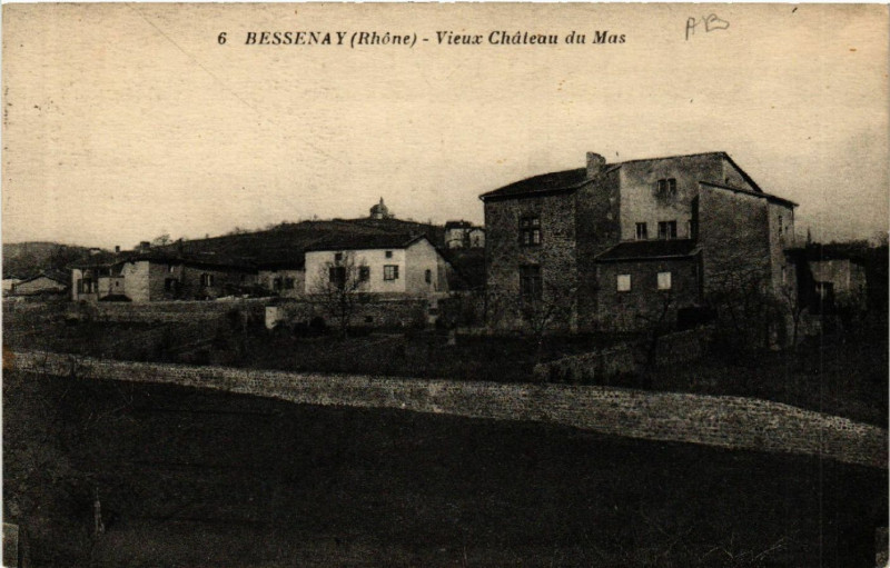 Carte postale ancienne Bessenay Vieux Chateau du Mas à Bessenay