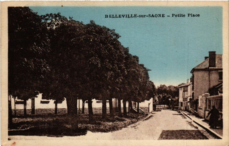 Carte postale ancienne Belleville-sur-Saone Petite Place